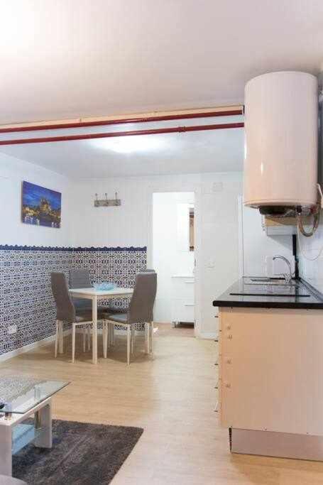 Apartamento Sotano En Gran Via 马德里 外观 照片